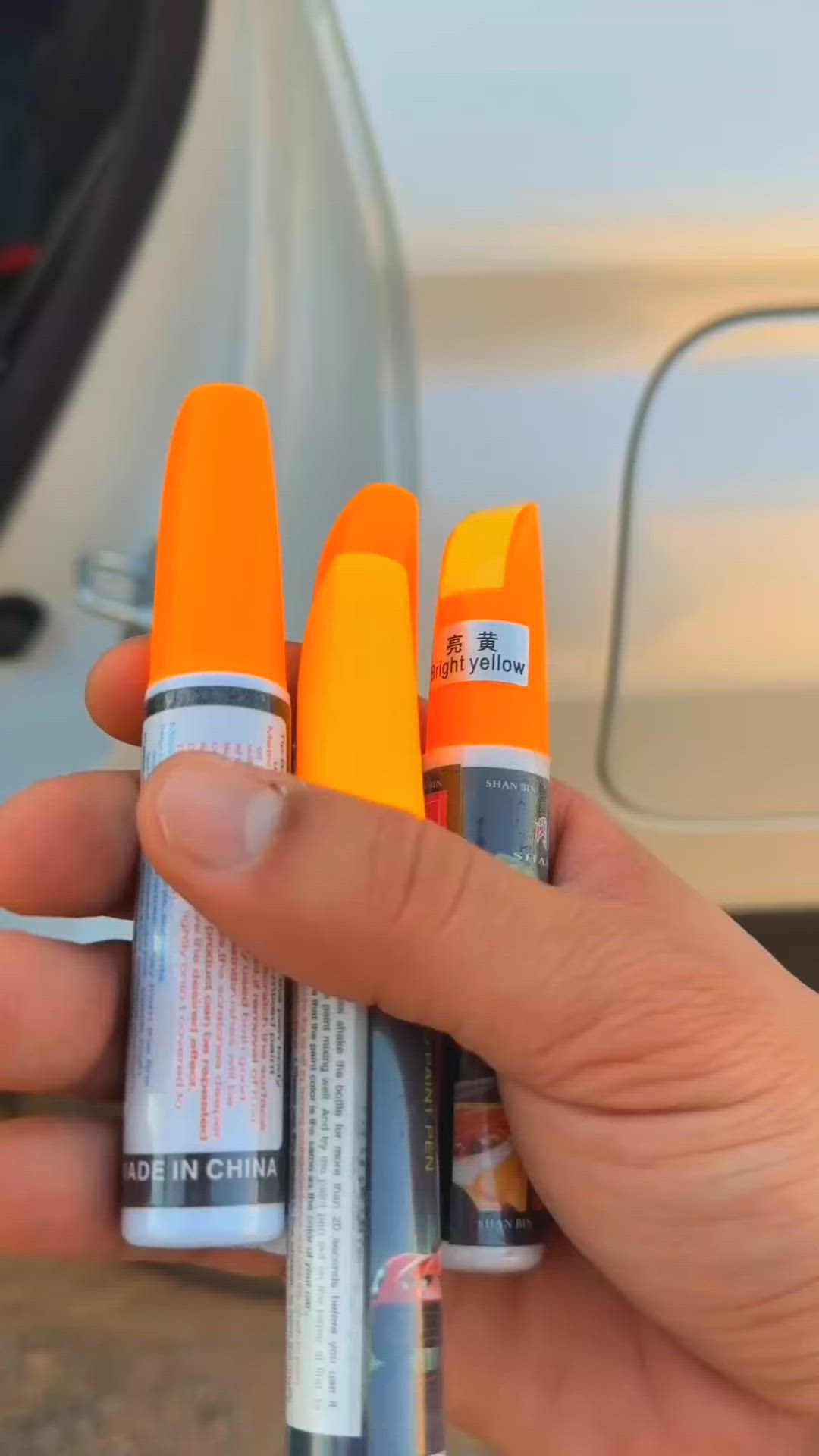 🖊️ القلم الأصلي لإصلاح خدوش السيارات 🚗✨
✨ ودّع الخدوش… وخلي سيارتك ترجع مثل ما كانت
🔧 ليش تحتاجه؟
🟢 يخفي الخدوش البسيطة فوراً وبسهولة
🟢 لا ورشة ولا تعب – استخدمه وأنت بالبيت
🟢 مناسب لكل السيارات وكل الألوان
🟢 مثالي لخدوش الاحتكاك والصدمات الخفيفة
⭐ مميزات تخليك تشتريه بدون تردد
✔️ تصميم ذكي على شكل قلم ✍️
✔️ رأس دقيق يعطيك شغل مرتب ونظيف
✔️ يجف بسرعة ويعطي لمعان طبيعي مثل الطلاء الأصلي
✔️ مقاوم للماء والعوامل الجوية 🌧️☀️
✔️ ألوان مطابقة 100%:
⚫ أسود | ⚪ أبيض | 🩶 فضي | 🟡 أصفر | 🔴 الماروني
✔️ سعة ممتازة تكفيك لأكثر من استخدام
📏 الحجم:
📐 الطول 12 سم | القطر 2 سم
📦 محتويات العلبة:
🖊️ قلم إصلاح واحد (حسب اللون المختار)
📄 إرشادات استخدام
⚠️ نصائح لنتيجة مثالية:
🔸 رج القلم جيدًا قبل الاستخدام
🔸 نظف مكان الخدش قبل الطلاء
🔸 جرّب اللون على مكان مخفي أولاً
💰 السعر: فقط 20,000 دينار
🚚 توصيل مجاني لكل محافظات العراق 🇮🇶
📩 للحجز السريع أرسل :
✍️ الاسم
📞 الرقم
📍 العنوان
🔥 الكمية محدودة … لا تضيع الفرصة
      جاهزين نخدمك بأسرع وقت 🤍🚗


**إذا كنت صاحب هذا الإعلان وتريد حذفه لأي سبب، رجاءا أرسل رسالة إلى الدعم الفني**