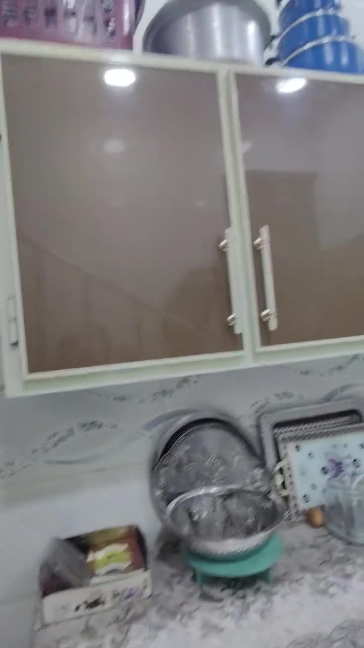 السلام عليكم كاونتر ثلاث قطع للبيع نظيف جدا العنوان حي الكوفه مقابيل بنزين خانه الجديده رقم الهاتف  ***********
