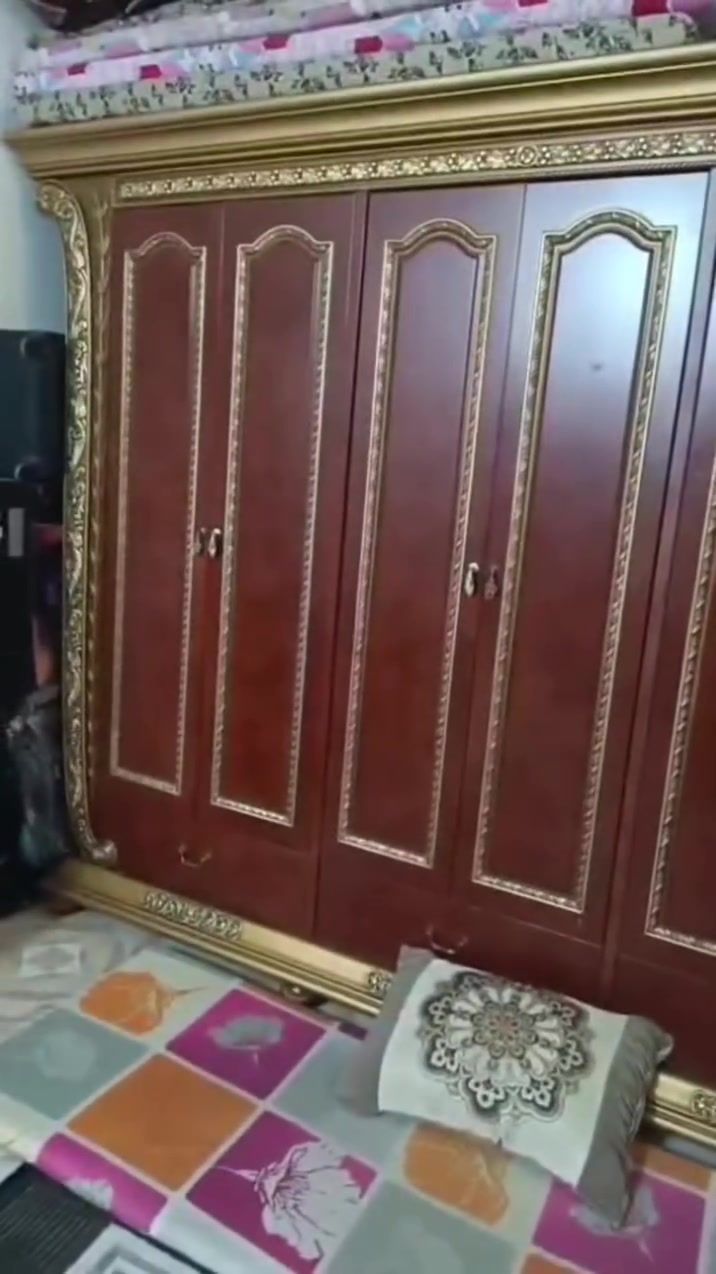 سلام عليكم غرفة نوم ماليزي  7 قطع نضافه 80بل 100 مكاني اربيل سعر 450 الف تواصل ***********
