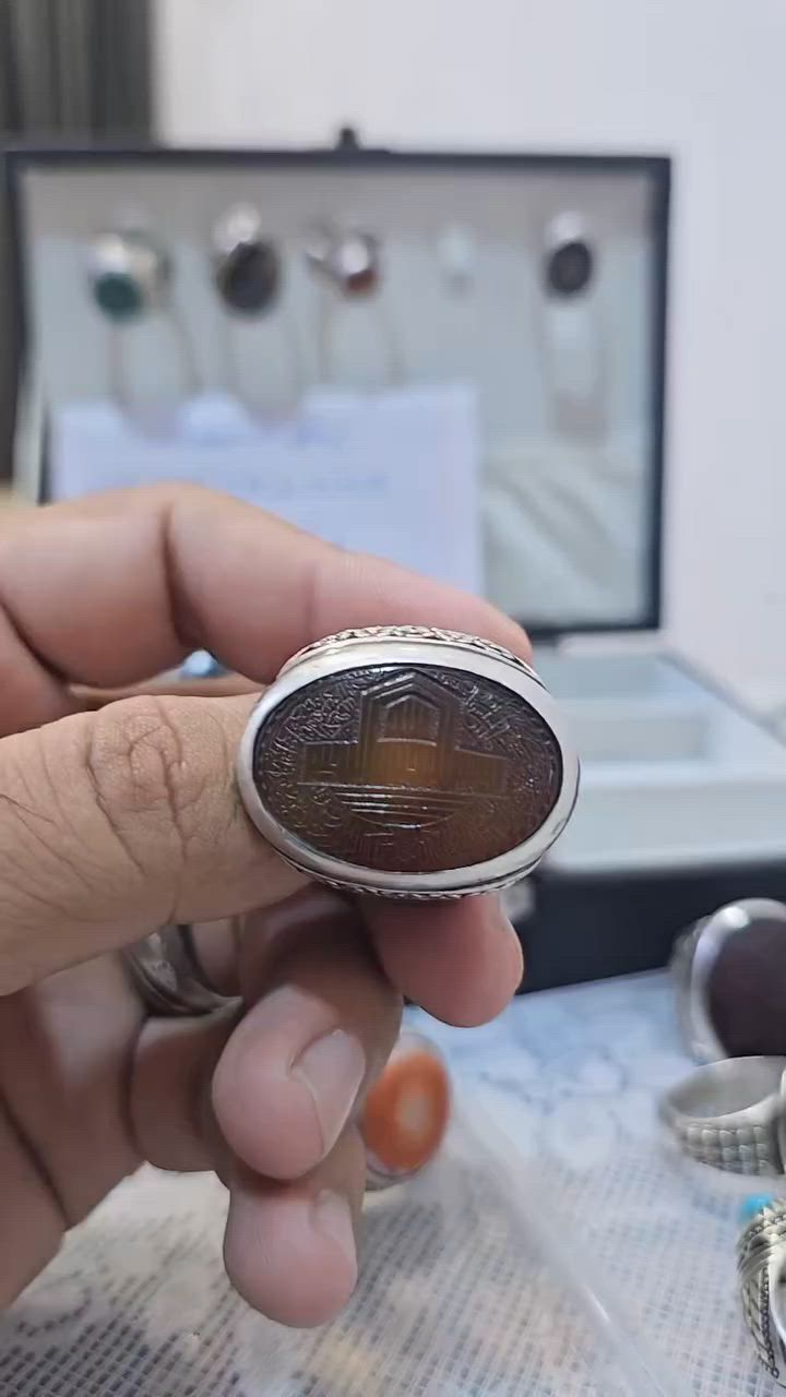 عقيق يماني 
صياغة المبدع صادق الطائي
السعر 200الف
للبيع او للمراوس 
عنواني بغدادالشعب


**إذا كنت صاحب هذا الإعلان وتريد حذفه لأي سبب، رجاءا أرسل رسالة إلى الدعم الفني**