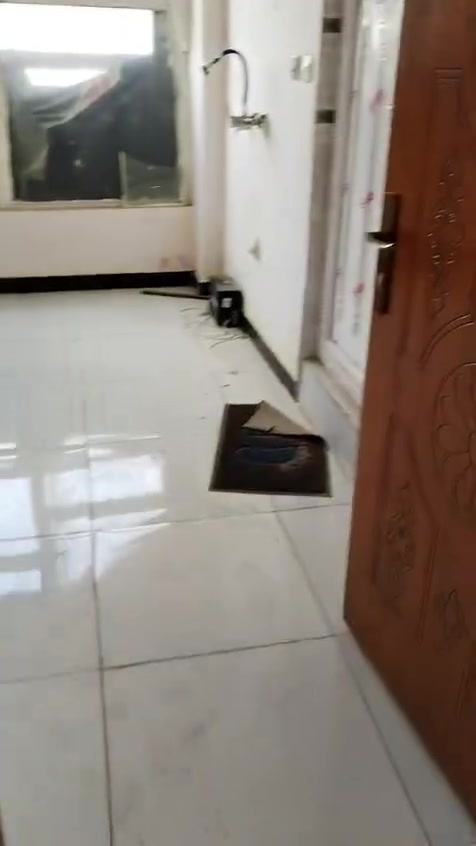 🏢 شقه للايجار🏢
طابق ثاني✅ 
الشقه جديد ونظيف بناء درجه اولى ✨ 
تحتوي على  وغرف نوم 1 ومطبخ وصحيات

ايجار شقه 350 الف

📍 الموقع حي الجهاد على📌 الشارع التجاري
***********
