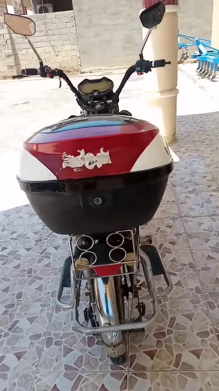 سلام عليكم عندي هاذه الماطور شحن للبيع بدون بطاريات بس كشر سعر 100 وبي مجال كله شغال مابي اي نقص عوزه فقط بطاريات مكان الرمادي جزيره البذياب الأستفسار ***********
