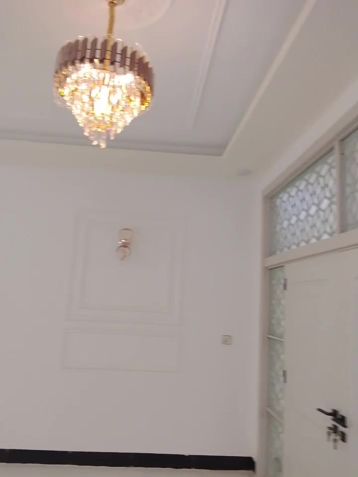 يوجد بيوت 100متر السعر 35وبي مجال سند 25طابو ونداورلك ثاني يوم بلمحكمه سيراميك +ديكورات بيت مفتاح كامل وتوجد جميع الخدمات من مدارس وتبليط عرض الشارع 20متر وانراه ليليه وخط مولده +وطني النجف مقابل قريت الغدير  لاستفسار تصال ***********
