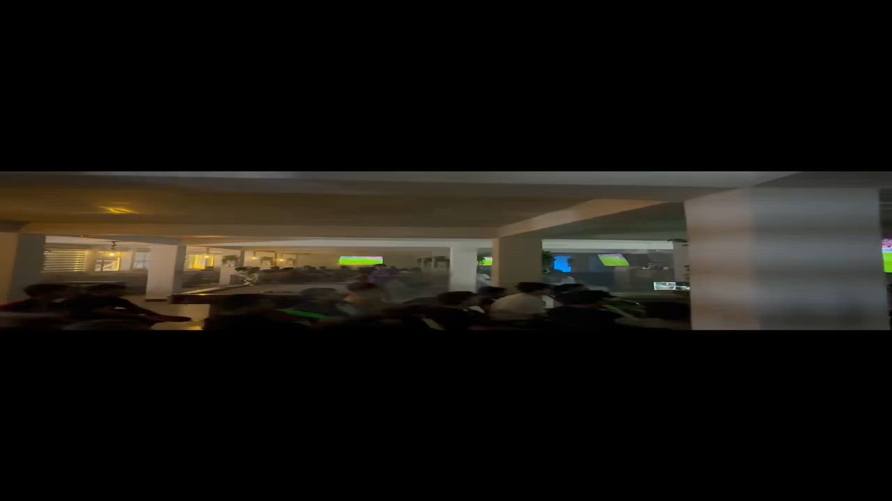 كوفي للبيع العنوان الشعب شارع الصحة
يحتوي على ميز بليارد كامل ملحقات 

ابلي فور عدد ٢ كامل ملحقات +شاشة عدد ٢  قياس ٣٢

شاشات عدد 4 قياس 70

سبلت كنتوري 3 طن عدد 2

سيلت جداري 3 طن عدد 1

تخم 37 قطعة 

ميز دومنه عدد 10

طبلات عدد 5

عارضه عصاير عدد 1

مجمده عدد 1

نراگيل عدد 50

سستم صوت 

سستم كامرات 

كراسي عدد 50 كرسي 

خلاطات عدد 3

غلايات جاي عدد 2

منقله +بور 

بردات ديكور 

للتواصل ***********
