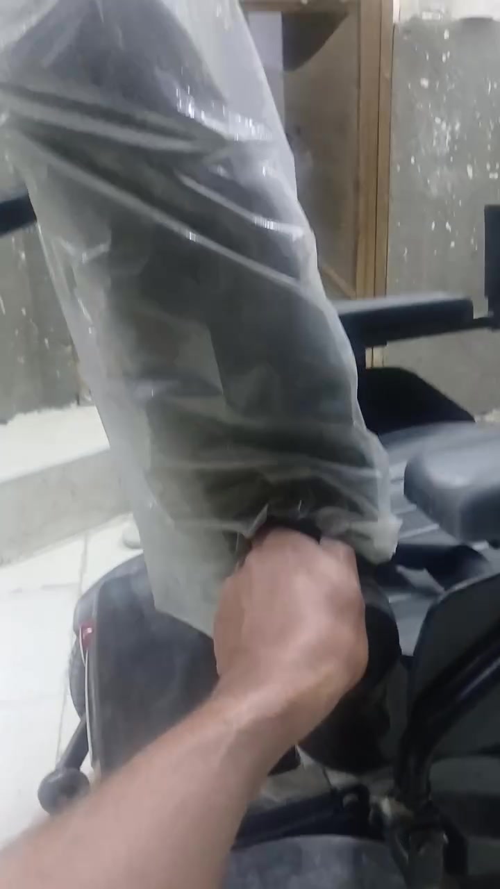كراسي كهربائيه جديد ه.   مستعمله  قليل جدا جدأ  يمشي مسافات طويله بحدود  ٣٥كيلو نوع  كوري ألسعر مليون و٤٠٠الف  الشراي يتصل بغداد ***********
