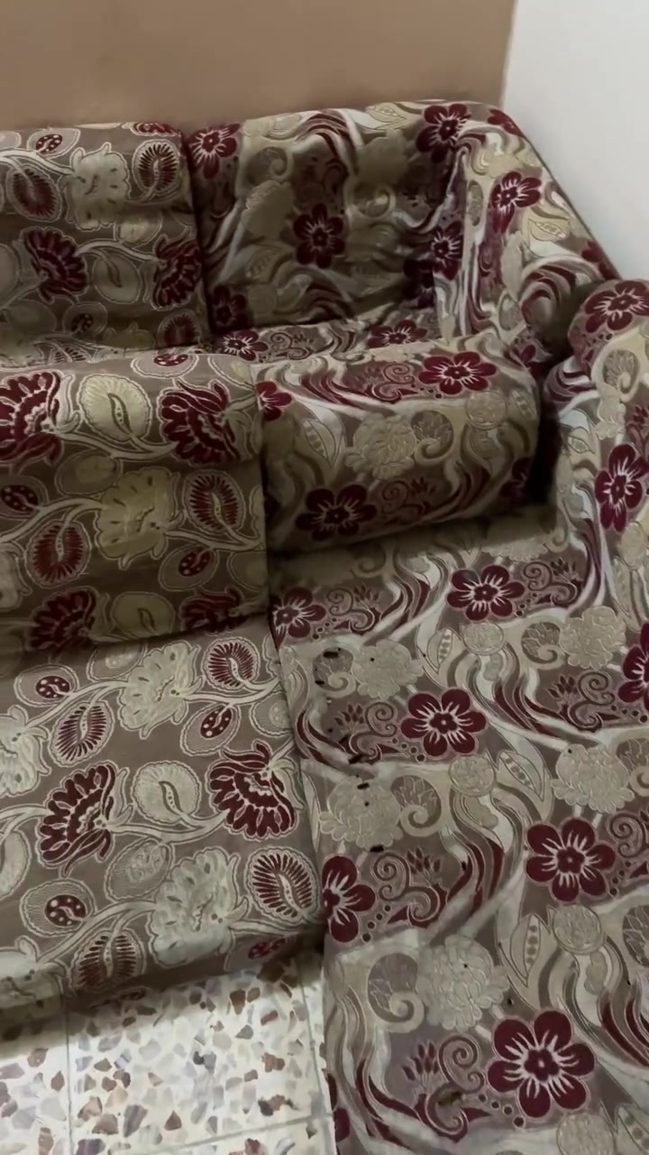 جلسه نظيفه وجبيره سعرها ١٢٥ وبيها مجال بسيط تواصل واتساب ***********
