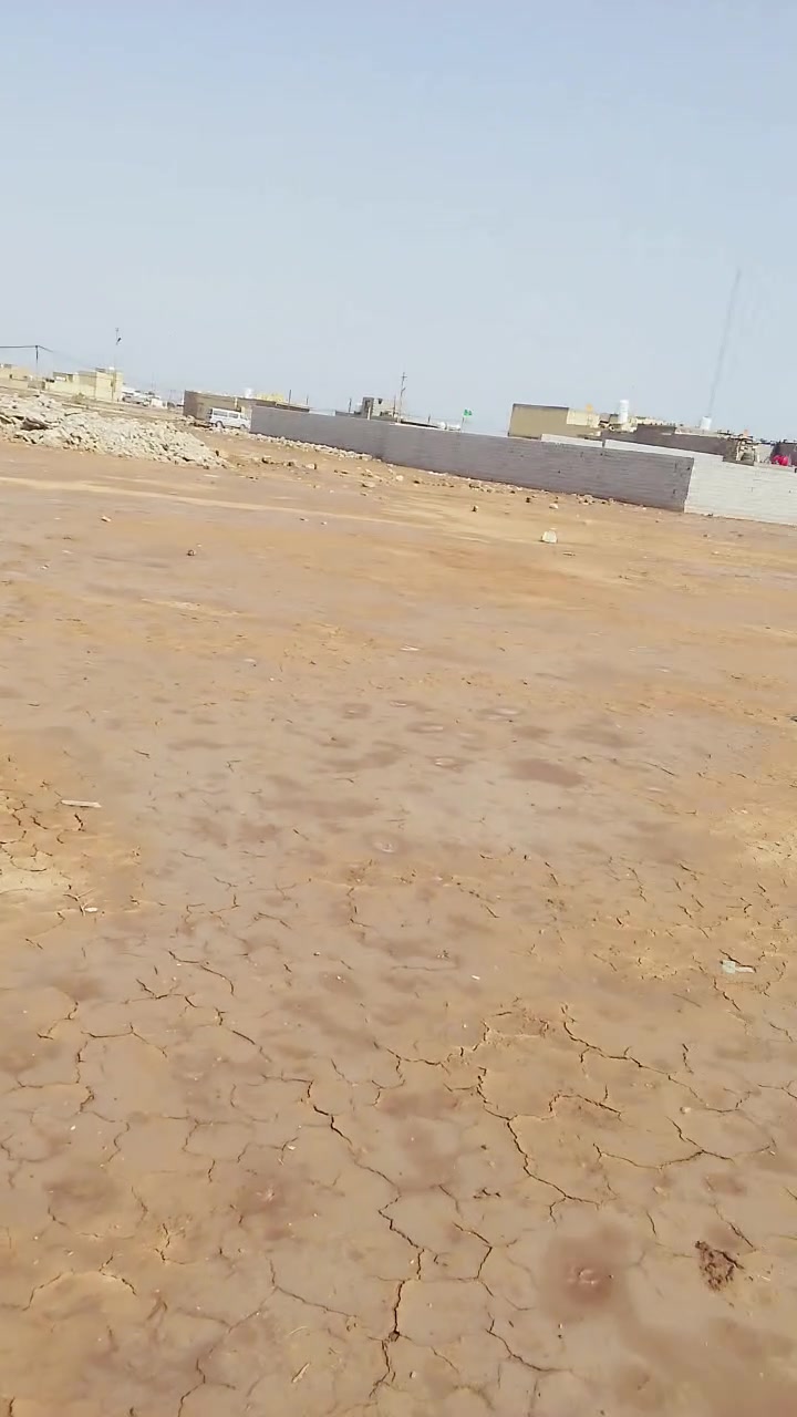 يا الله يوجد لدينا نص دونم للبيع عنوان بغداد مدينه صدر الحميديه شارع سيد عوده ***********
