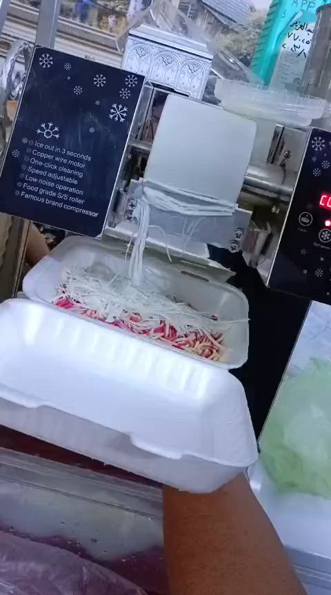 سلام عليكم
مكينه للبيع مستخدمه قليل نظيفه جدا
السعر 8$
***********
