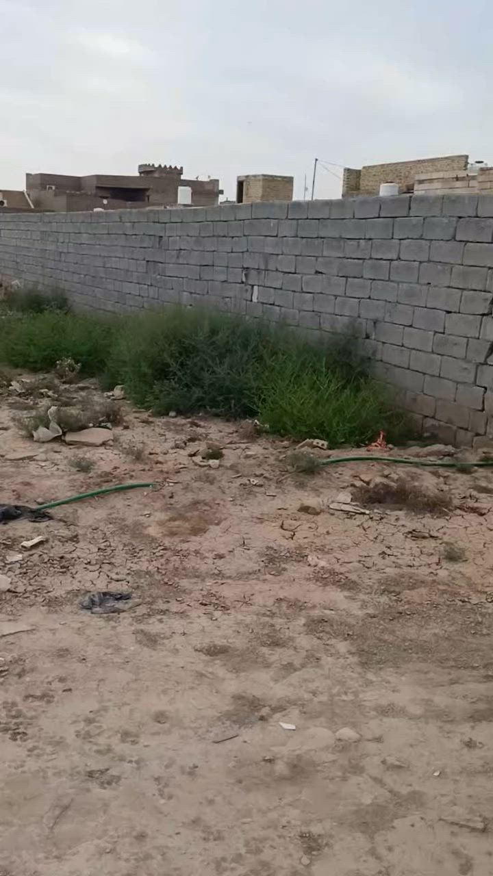 قطع 200متر زراعي ماي كهرباء وابنيان يمها بشراع حسينية شريفه بنت الحسن طريق ال عواد قبل لاتوصل ابو رعد ابو السيراميك السعر 14ونص وبيها مجال هذا رقمي***********
