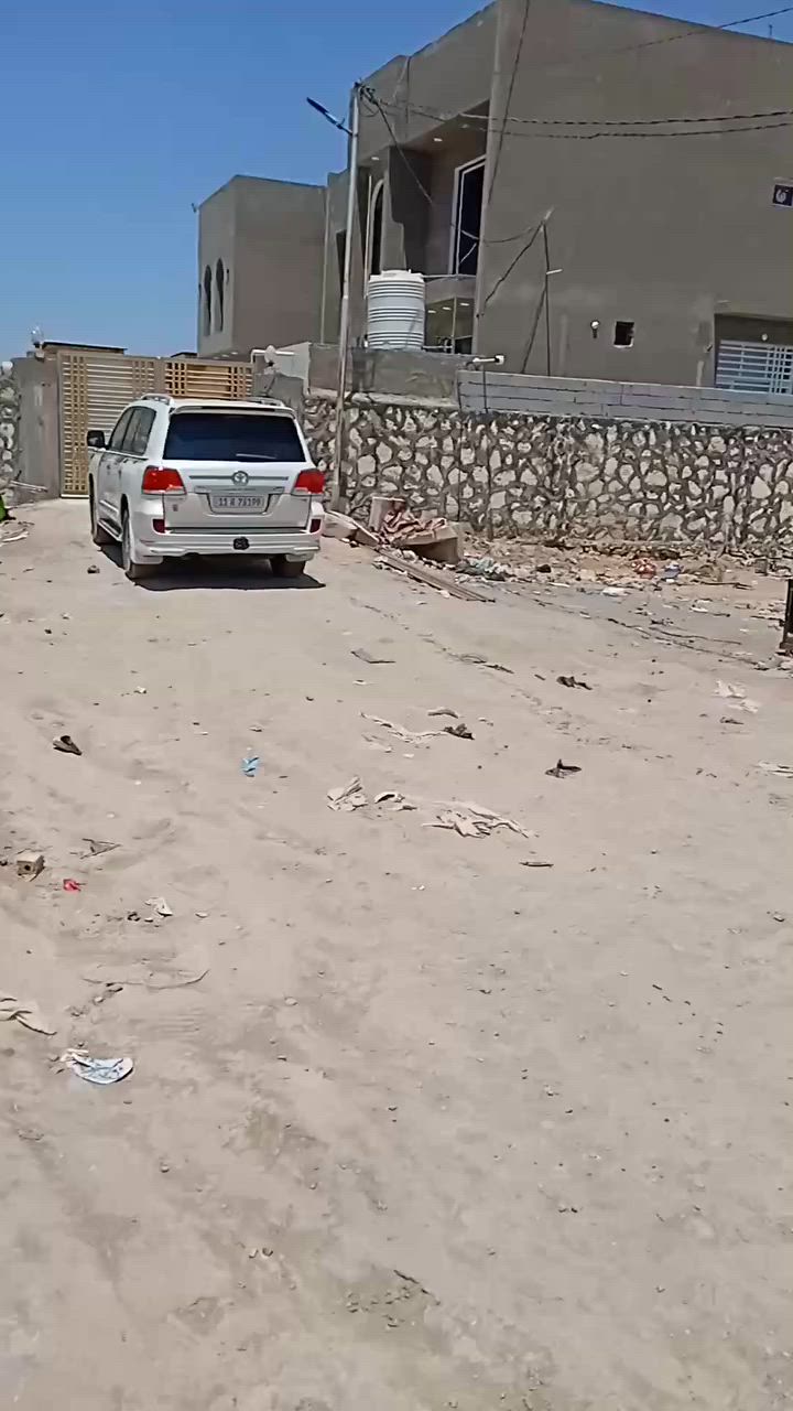 قطعة ارض طابو زراعي 400 م يباع منها 200 م
خلف حي بابل قرب محطة الكهرباء مقابل قاعة مهدي عاگول سابقاً.
للاستفسار الاتصال على الرقم ***********
او على الخاص .
علماً الواجهه 10متر.
