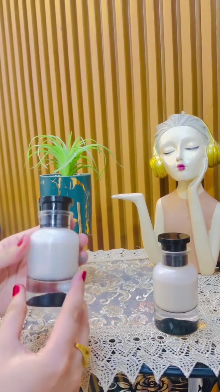 .✨ مخمرية Fresh Karmila ✨
عطر الجسم الذي يمنحكِ رائحة فاخرة وثباتًا يدوم لساعات.

🌸 رائحة ناعمة وجذابة
🌸 ثبات يدوم طويلًا
🌸 مناسبة للاستخدام اليومي
🌸 تمنح الجسم انتعاشًا ولمسة من الفخامة
🌸 مناسبة للنساء والرجال

📦 متوفر الآن
🚚 توصيل إلى جميع محافظات العراق

📞 للطلب والاستفسار:
***********

Fresh Karmila 🌿
