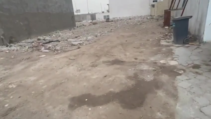 قطعه ارض للبيع في ابودشير مجاور معمل بيبسي نهايه شارع الظغط تصلح عماره او اي مشروع تجاري موقع مميز المساحه 250 م والسعر مناسب جدا الاستفسار على رقم ***********
