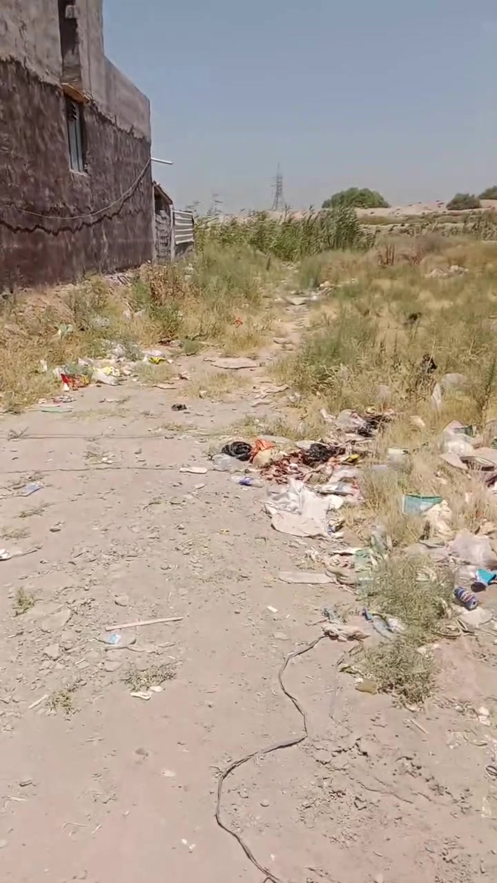 سعر مناسب قطعه للبيع طابو زراعي سنه 25 مساحه 140 متر الواجهه7 نزال 20 العنوان محموديه حي المهندسين طليطله الزراعي او مراسله الصفحه التصال على الرقم *********** بي واتساب ابو عبود الدلال
