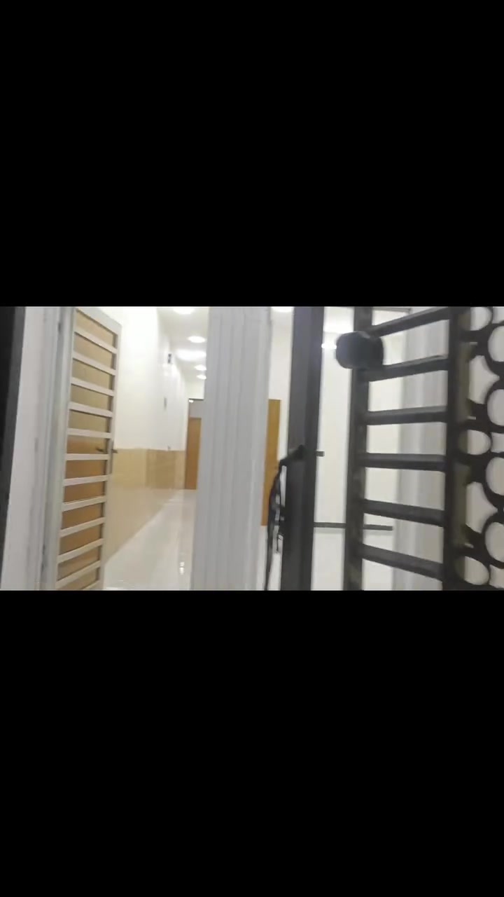 يالله. بيت مساحة 100متر 5*20
عنوان 7قصؤر شارع ابو علي قرب شارع 20 
البيت كامل 
رفت 40س
ارتفاع البناء 330م
السعر 58ؤبيه مجال.  
الإستفسار على ***********
#الجميع

