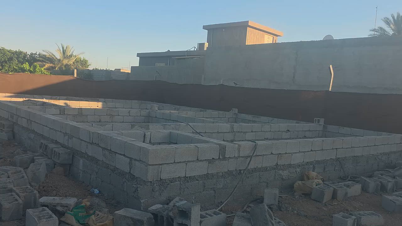 رباط للبيع مساحه 130  يحتوي عله غرفه عدد2 صاله ستقبال مطبخ صحيات طرمه عنوان حولي البعنون حي الكرار سكني لاستفسار اتصل ***********@
