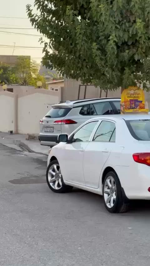 مۆدێل 2010  گێڕو مەکینە بە شەرت
مواسەفات ئەمریکی فول فولە بەس سلایت نیە
هیچی نیە بەس دوسێ جێ پیدی ئاڕە
دەحامى لۆ دەحامى بەشەرت
***********
بەس لە وەتس ئاپ تەلەفۆن بکەن
