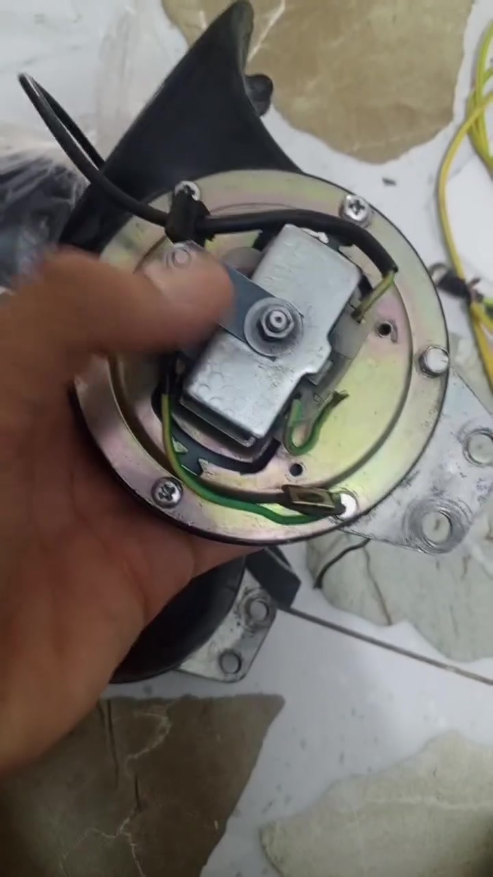 متاح غراظ المظغم السعر 35الف قفل المظغم شرط دك هاذه رقمي دك عليه واني خادم ***********
