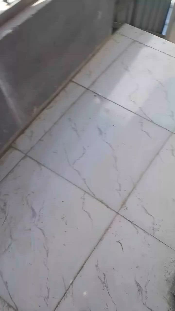 مشتمل طابق ثاني لليجار ساحة الطيران  ***********
