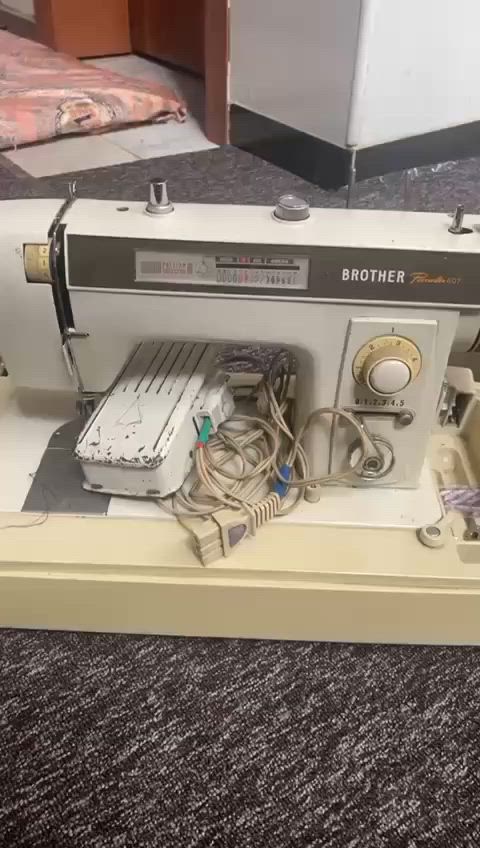 مكينه برذر الأصلي باب اول مابيه اي عطل مكاني كربلاء 
السعر 150


**إذا كنت صاحب هذا الإعلان وتريد حذفه لأي سبب، رجاءا أرسل رسالة إلى الدعم الفني**