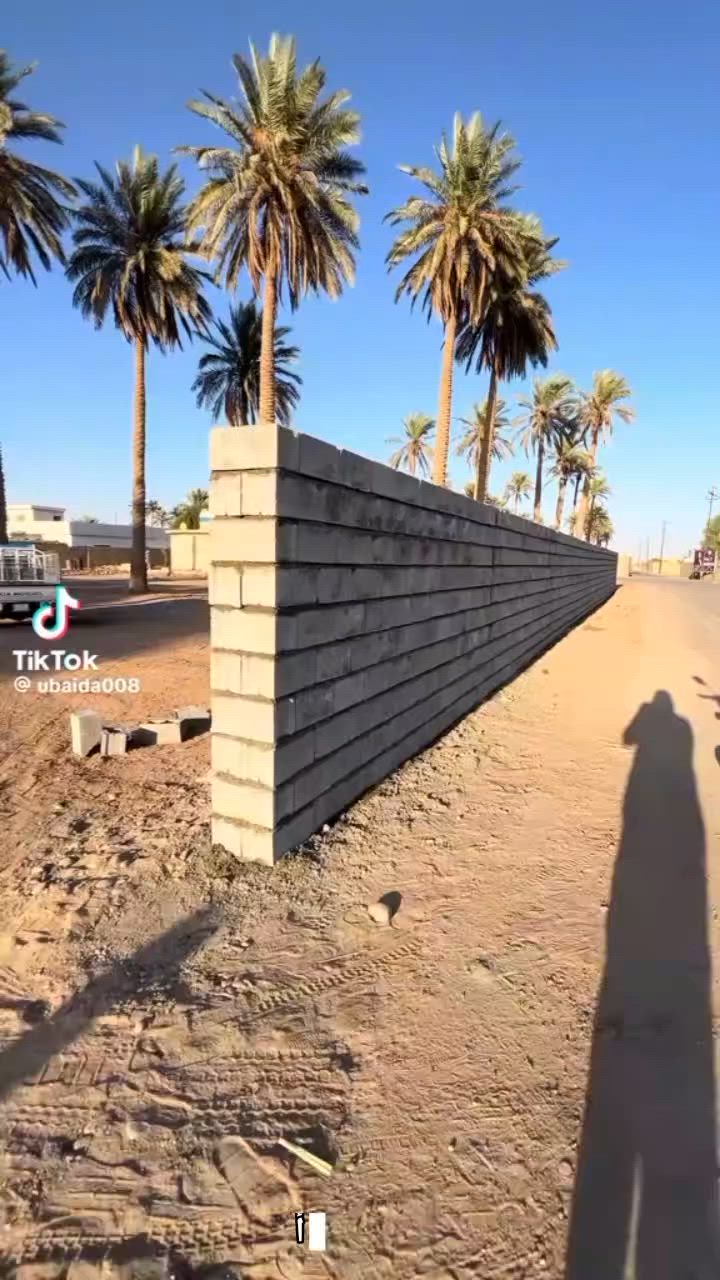 سلام عليكم 
شباب الي محتاج بنه حجر وبلوك بسعر مناسب 
الاستفسار ***********
