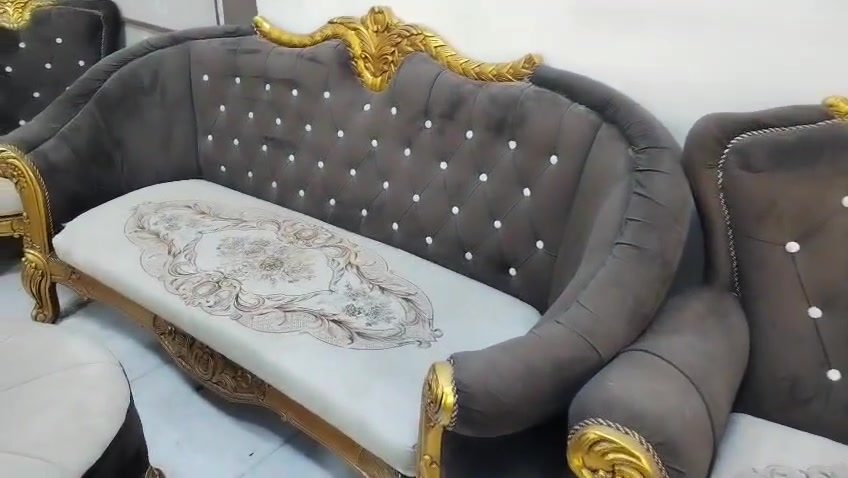 السلام عليكم
تخم ملكي مصري خشب زان بالكامل 10 مقاعد السعر 750 للاستفسار ***********
