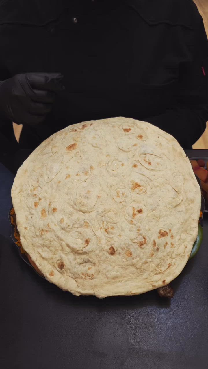 🔥 عرض الفحم من وعد ابو المحشي😍🔥
 صينية تمن احمر ونص دجاجة فحم و12 جناح ب 14,000 بس 🤤
اطلب هسه وخلي الطعم يحجي عن نفسه 😋
📍 موقعنا : الدورة الاثوريين  مقابل مصرف الرافدين/ قرب مركز الشرطة
🚚 التوصيل: *********** 📞  *********** 
تكدرون تطلبون من خلال تطبيق ( بلي _ توترز _ طلبات_طلباتي_علسريع )
