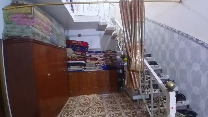 السلام عليكم بيت للبيع المساحه 206 غرف نوم عدد 2+مطبخ + استقبال+صحيات عدد 2 خارجي وداخلي +صاله للاستفسار الاتصال على الرقم *********** متوفر واتساب
