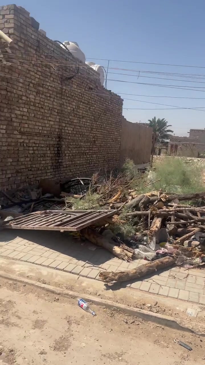 سلام عليكم  قطعة ارض 200    للبيع   التفاصيل بل فديو     رقم الهاتف ***********
