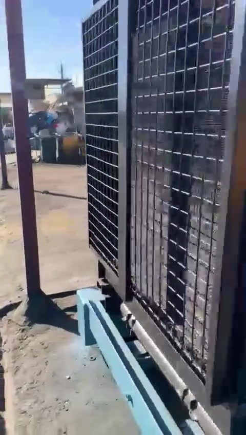 مولد كمنز 
5ونص
330كيفي 
مولد استعمال قليل 
سعره مناسب جداً 
وينه الي يدور مناسب ونظيف
 وهذه فديو توضيحي‭

                                        ‭ ***********‬وتساب
