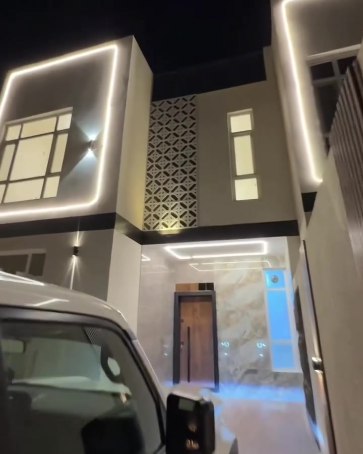 🏡 للبيع – 3 بيوت فاخرة في البصرة / الصالحية 🏡
📍 الموقع: البصرة – الصالحية، قرب الشارع العام.
https://maps.app.goo.gl/oLezNefudL6fcjkZ7?g_st=ic

🔹 3 بيوت مستقلة
🔹 مساحة كل بيت: 200 م²
🔹 طابقان بتصميم عصري
🔹 4 غرف نوم
🔹 3 حمامات
🔹 صالات واسعة ومريحة
🔹 مطبخ متكامل وعصري
🔹 حدائق داخلية وخارجية
🌟 تشطيبات أنيقة، مساحات مريحة، وموقع قريب من جميع الخدمات، لتمنحك أنت وعائلتك الراحة والخصوصية.

📞 للاستفسار والاتصال:

***********
📲 واتساب:

https://wa.me/message/KJTBZC532AS2L1

🏠 لا تفوّت فرصة امتلاك منزل مميز في أحد أفضل مواقع البصرة – الصالحية.
