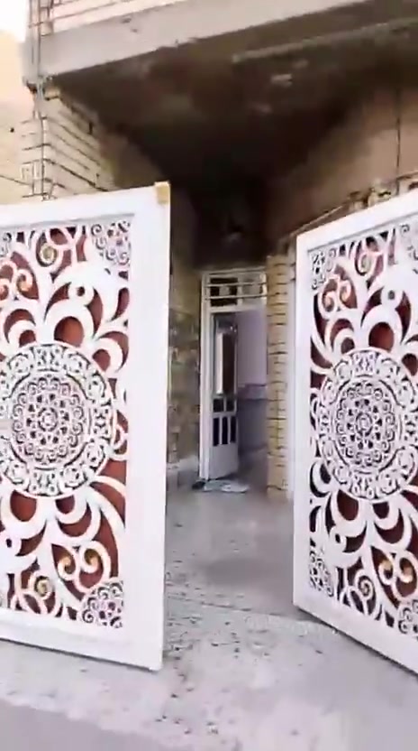 بيت للبيع الشرطة الخامسة مربع ماركت اميرة قرب جامع الجميلي طابو زراعي سند 25 طابقين 3غرف نوم منطقة تبليط مجاري كهرباء ***********
