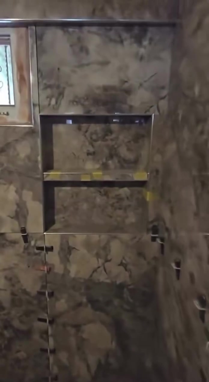 السلام عليكم بعد ازن الادمن كادر مصري درجه اولي تسليم مهندس ارضي وا جيداري ***********
