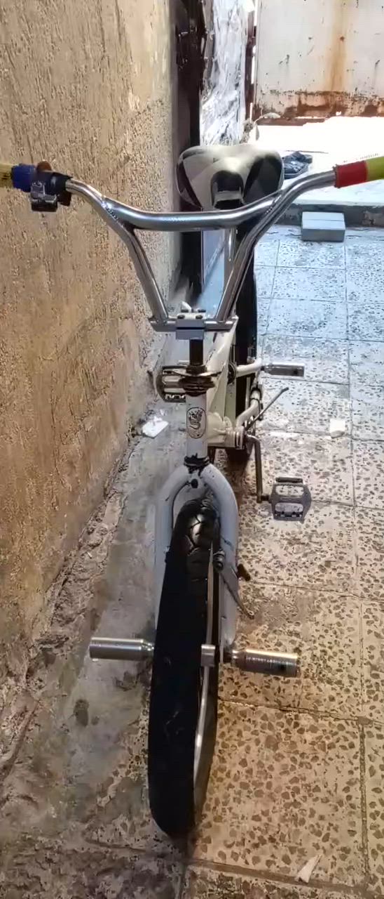 السلام عليكم عندي بايسكل للبيع ماكس وهذا رقمي ***********السلام

