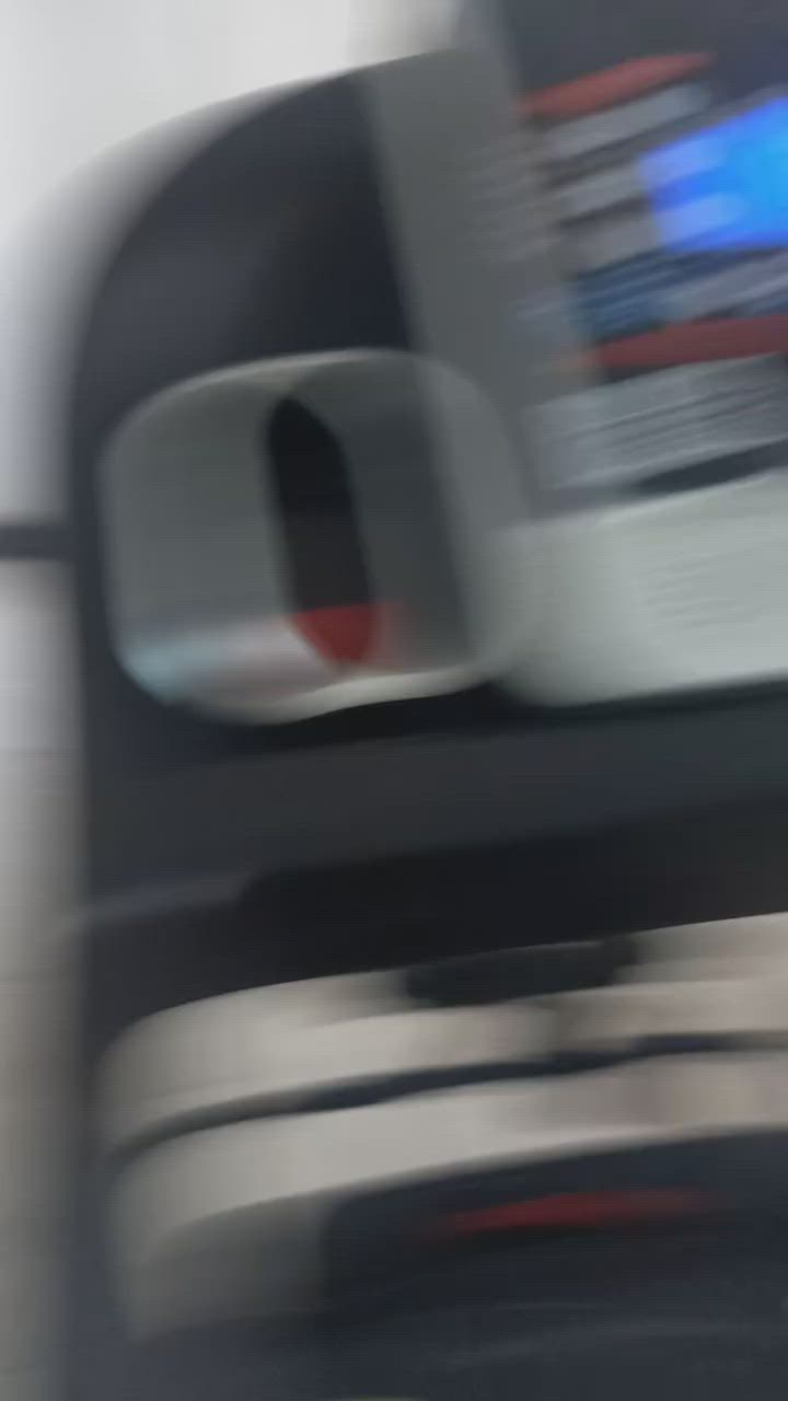 جهاز جري جبلي  مستعمل لكنه جديد فيه ١٤ سرعة السعر المطلوب ٣٠٠الف دينار في الكمالية شارع الأصفر للاتصال واتساب ***********
