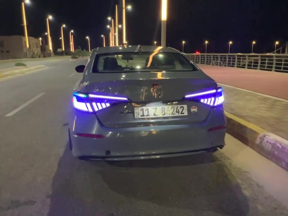 هوندا  سفك 2024 وراد امريكي sport
موصفات السياره 

3 انضمه قياده eco normal sport 
بصمه ابواب وبصمه تشغيل وتشغيل عن بعد  
رادار وكامره تحكمات ستيرن مثب سرعه وتحديد مسار 
شفتات ستيرن 
بك لايت معدل  
رقم مميز بغداد 
سياره بحاله جيده صدر وحداده 
توصل *********** 
واتس اب
