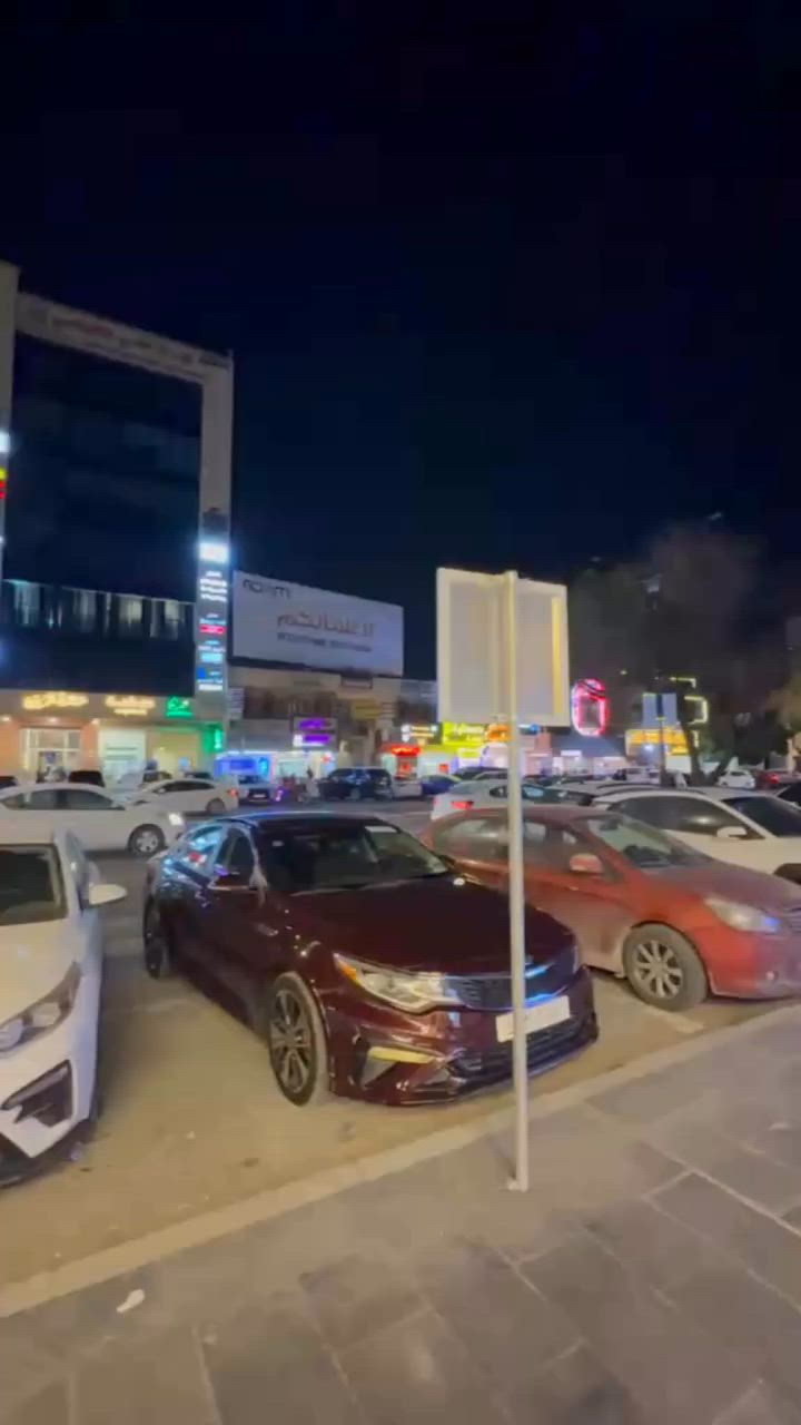 🔥تحية طيبة 

🏪 محل تجاري للإيجار 🔑
📍 الحارثية – شارع الكندي

📐 المساحة: 22.5م²
📏 الواجهة: 2.80م
✨ يحتوي على:
🚻 خدمات صحية 📦 مخزن

✅ مناسب لـ:
📱 موبايلات وإكسسوارات
💍 إكسسوارات نسائية 👗 ملابس
🎁 هدايا وعطور ⌚ ساعات ونظارات
📍 موقع تجاري مميز وحركة زبائن ممتازة

🔎 رمز العقار: 359
📱اتصال ***********
💬 واتساب: ***********
✨نستقبل كافة العروض السكنية والتجارية✨
رابط قناة الواتساب 
https://whatsapp.com/channel/0029Vb7Uz8yDp2Q3t1cIWg30
#محل #محلات_تجارية #للايجار #الحارثية #شارع_الكندي_شارع_الزيتون
