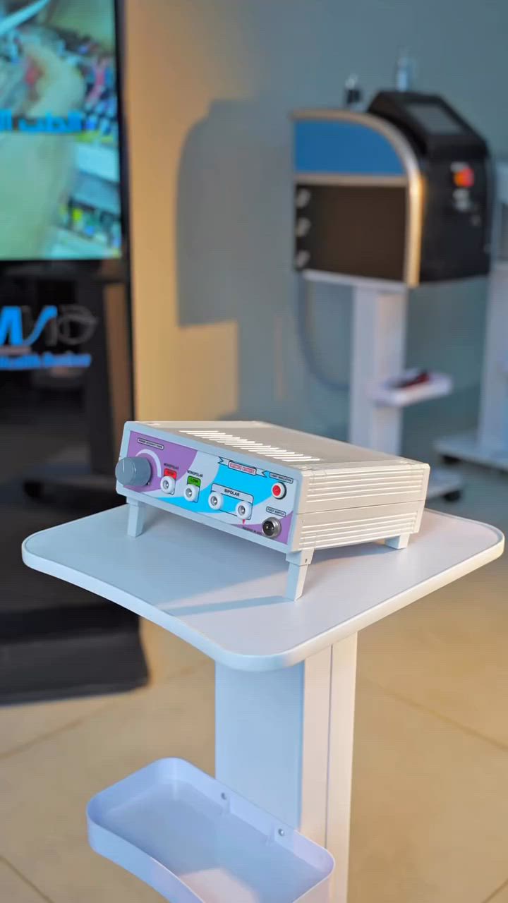 تعلن لكم شركة الطب الحديث MHD 🏅
عن توفر جهاز الكوتري الهندي #Electrical_cautery   

Monopolar
Bipolar
 أحادي و ثنائي القطب 
بطاقة 100 watt 
قطع مع تخثر للدم  بدون نزيف 
يستخدم لإزالة الثاليل والاكياس المهبلية و الشامات و الأورام الصغيرة بدون اثار جانبية.
كما يستخدم مخدر موضعي على الجلد ليظهر جلدا جديدا
للتواصل والاستفسار ارسل رسالة على الخاص او على الرقم :
‏‭***********‬
او تواصل على الواتساب مباشرة 
wa.me/9647870294877
#شركة_الطب_الحديث
#MHD🏅
