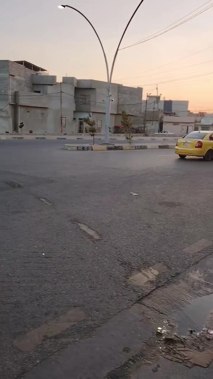 دار للبيع حي الزنجيلي قرب سايدين نفق الصحه بتجاه دوره الزنجيلي طابقين استقبال و٤ غرف نوم ومشتملات المساحه ١٢٠متر واقع حال وباقي التفاصيل الاتصال علئ الارقام
***********
***********
