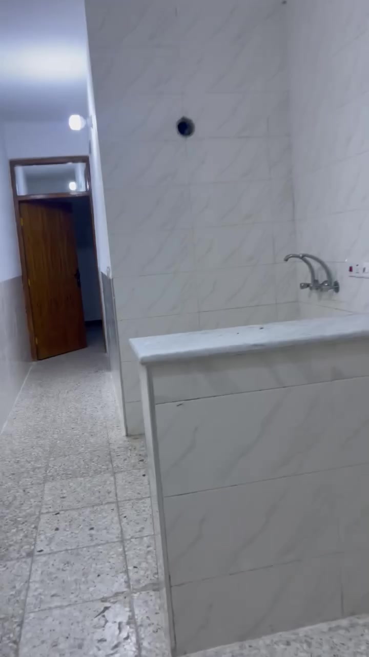 السلام عليكم شقه ارضي الايجار 2 شارع المغرب قرب مستشفى الخيال الاستفسار ***********📞📞📞📞
