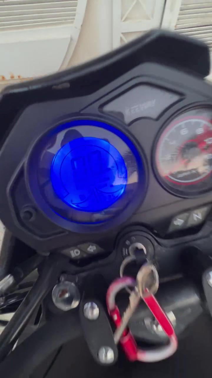 من رخصة الادمن
دراجة rk200 cc موديل 2025 نضافتها 100%
صار 4 اشهر من اخذتها بعدها على وضع الشركة
ماشيه17 الف
تخم تاير جبلي مانع انزلاق
لون اسود مميز
دراجه كلش حلوه و نضيفه أمانة الله جيب الفيتر ماتك وتعال إذا الدراجة بيها شي او مفتوح بيها برغي واحد تأخذها وانطيك فوكاها 500 ألف 
رقمها اربيل اصولي بس نروح للشركه اسويلك تنازل ثاني يوم وشوكت ميعجبك تروح تحولها باسمك ولو ممعتاز مابيعها ولله دراجة عملية بشكل تأخذها عمر 
سعرها يخبل 2.300 مليونين و ٣٠٠ ألف 
بلعافية عل ياخذها ✨
رقم تليفون ***********
