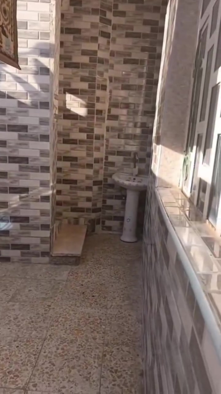 بيت بغداد جسر ديالى القديم منطقة الساهرون 145 واقع حال 155متر طابقين ركن طابو صرف  أو مراوس ببيت أو قطعة مع فرق طابو أو طابو زراعي *********** بيع مستعجل اليحب يتفضل خاص ومانختلف
