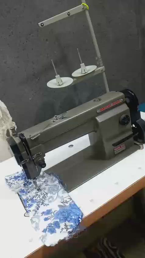 السلام عليكم 
للبيع مكينة صناعيه خياطه فقط ،ماطورها جمسي ضخم ،حجمها كبير جدا ،خياطها يخبل ،قويه مكينة العمر المديد


**إذا كنت صاحب هذا الإعلان وتريد حذفه لأي سبب، رجاءا أرسل رسالة إلى الدعم الفني**