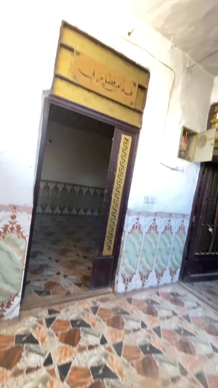 بيت للبيع مكان الموقع كربلاء فريحه مقابيل جامعه كربلاء يم قاعه شمس البيت متكون من 5 غرف 2جوه 3 فوك الطابق الثاني بنيان جديد  مساحه البيت 120 متر ستقبال مطبخ غرف5 وصاله حمامات فوك وجوه  السعر اتصل ع الرقم ‭***********‬
/‭***********‬
