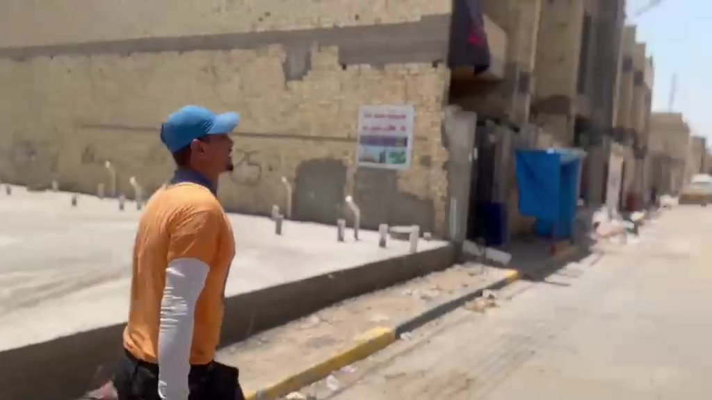 50 متر طابقين ونص قريبه الشارع البيع
عمل درجهً اوله 
صب السقف بم 
السقف منضام موري 
منضموت سبالت بوري 
شبابيك رباط فوك وجوه
رقم الموبيل *********** 
يوجد عمل بلقصد المريح
