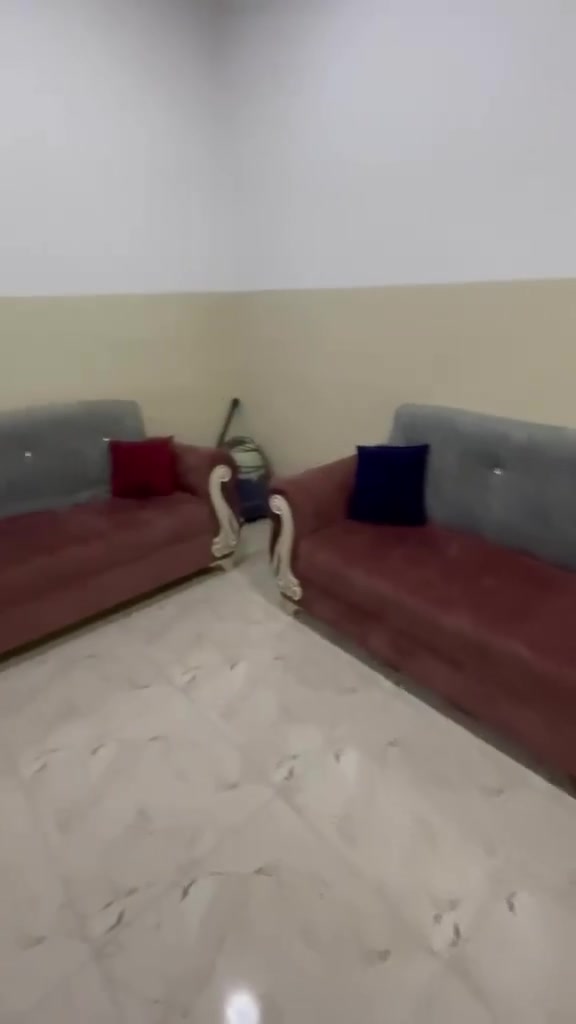 بيع مستعجل طخم جديد استعمال كلش قليل شغل اربيل ثقيل السعر 150بيه مجال للطيبين الرقم ***********
