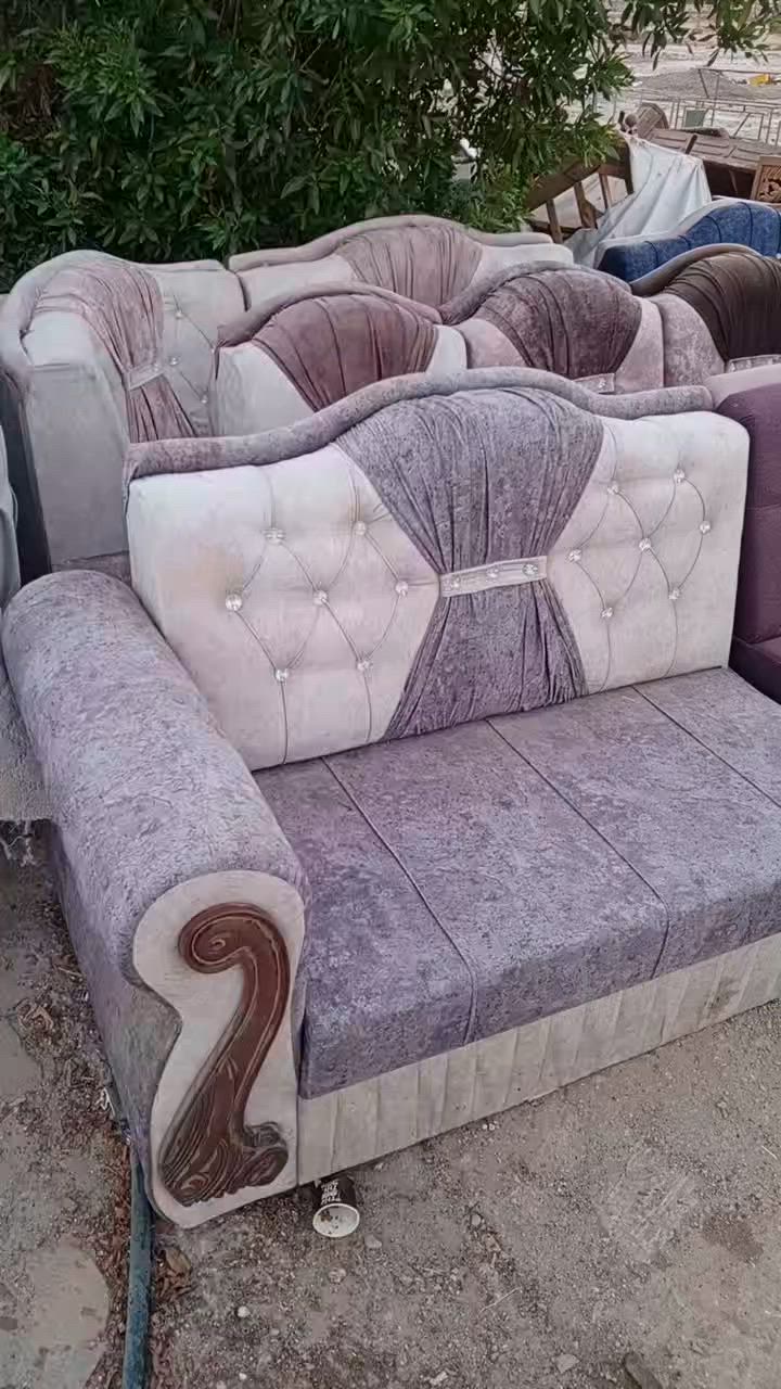 ٣٠قطعه مامستعمله. مختلفه الاشكال زوايه. بيهم مقعد ابوا نفر.قطع ابوا ثنين. كلهن ب٢٥٠.  وين ابوا امقهى ابوا موكب بيهن مجال. ***********. سماوه العسكري
