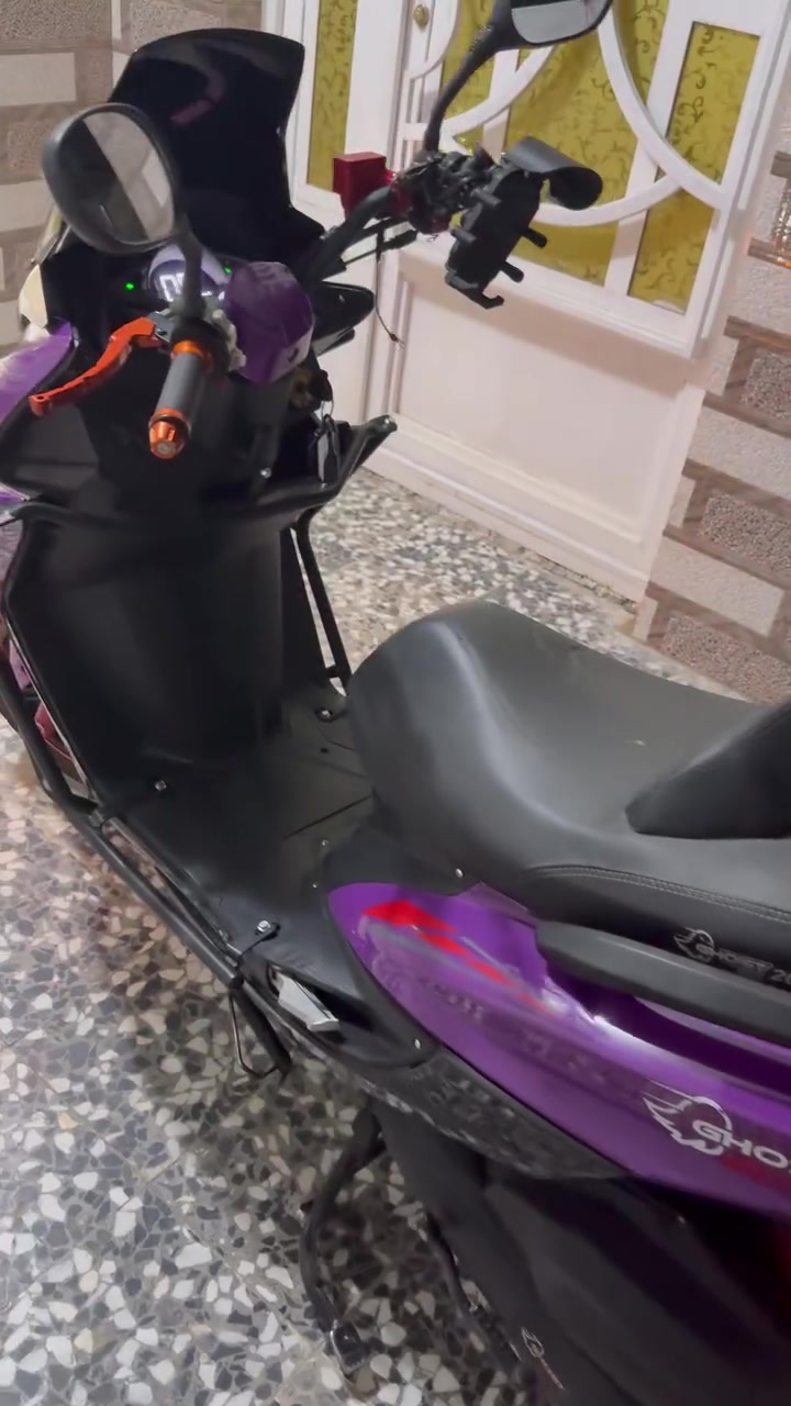 سكنس بنفسجي موديل ٢٠٢٥
سعر مليون و ٦٠٠ الف و بيها مجال 

***********
