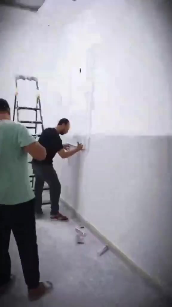 كادر مصريين محترفين 100% في اعمال الصبغ والديكورات الحديثه متواجدين في البصره فقط رقم التواصل ***********
باقل اسعار نشتغل عشان اخواتنا العراقيين اللي بيحبونا 🤍
