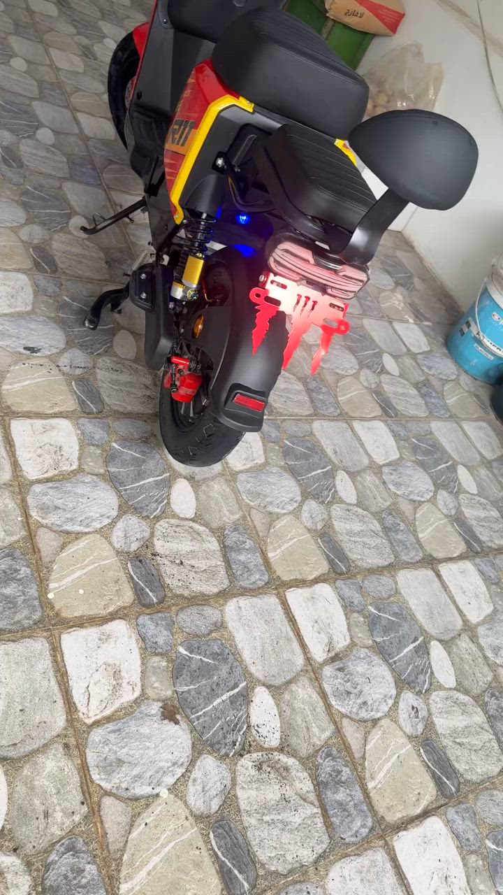 R11 للبيع شرط الفحص مكفولة بطاريات ونلي اصلي من هاوري بطح ملف 2000 سرعة109 الحقيقي 60 شرط السعر  575،000  ***********
