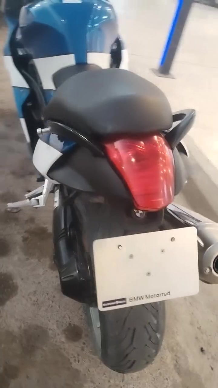 سلام عليكم الشراي يتصل
BMW موديل 2010 حجم 1200 دراجه كفاله عامه فول مواصفات كفاله كفاله بعدها جيس مامتعوبه مال جناي منزلها وصل بدون كمرك السعر ٤٠ وبيها مجال اليريد يتصل ويدلل ***********
